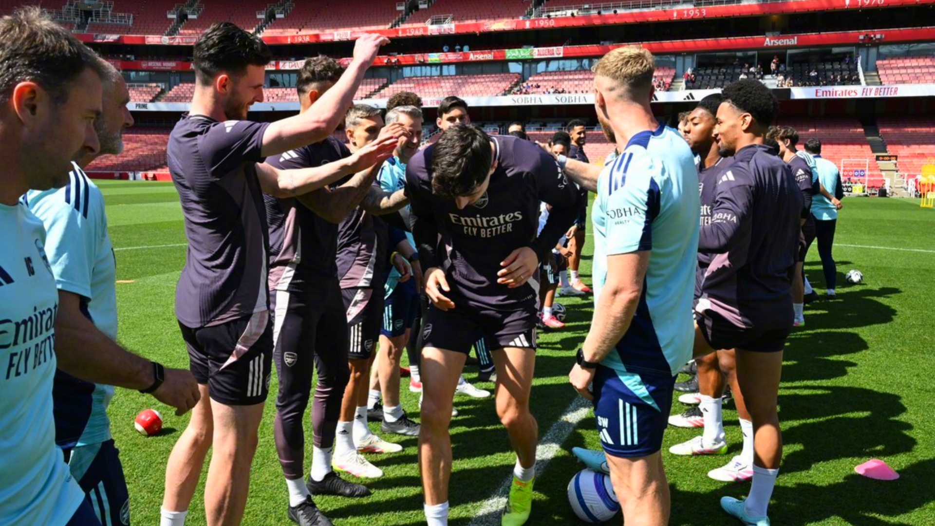 巴萨巨星伤愈复出即破门，全场球迷沸腾，进行环境.