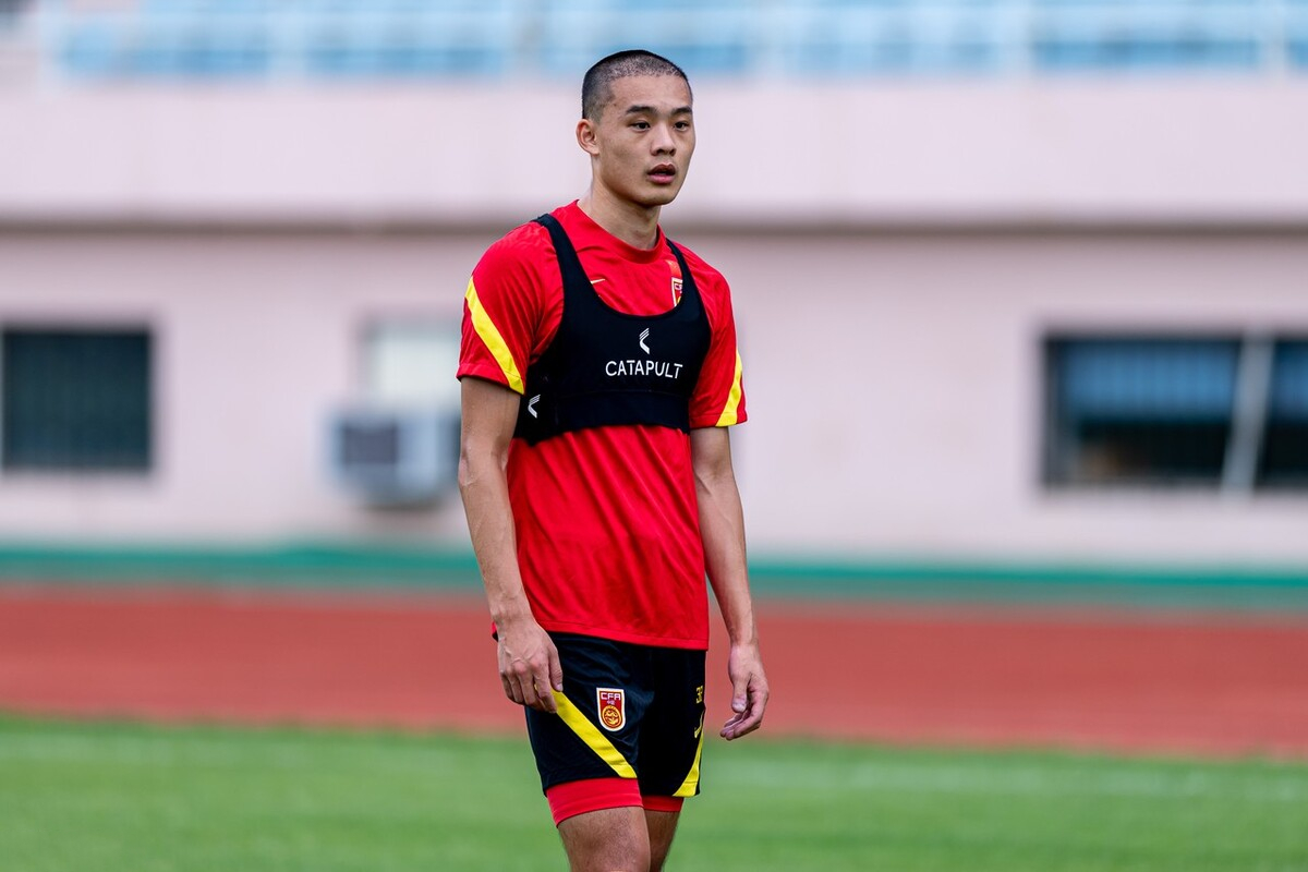 开云体育下载-西甲今夜走向成谜，上海申花更衣室发声，管理层满意，控场能力受关注的简单介绍-开云体育下载