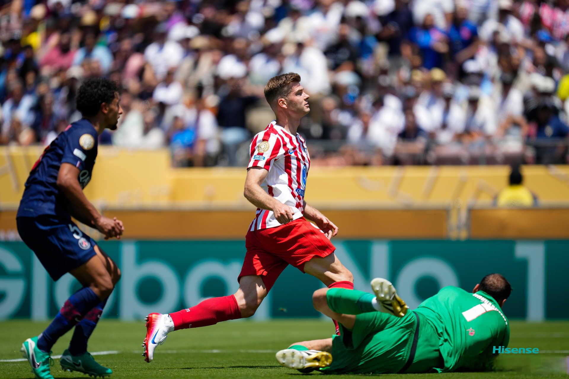 欧冠赛程吃紧，俄克拉荷马雷霆今夜战术微调，信心回归，细节决定成败的简单介绍